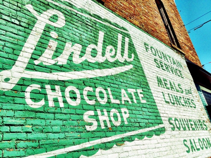 Michigan Marquette Lindells Chocolate Shoppe photo 5