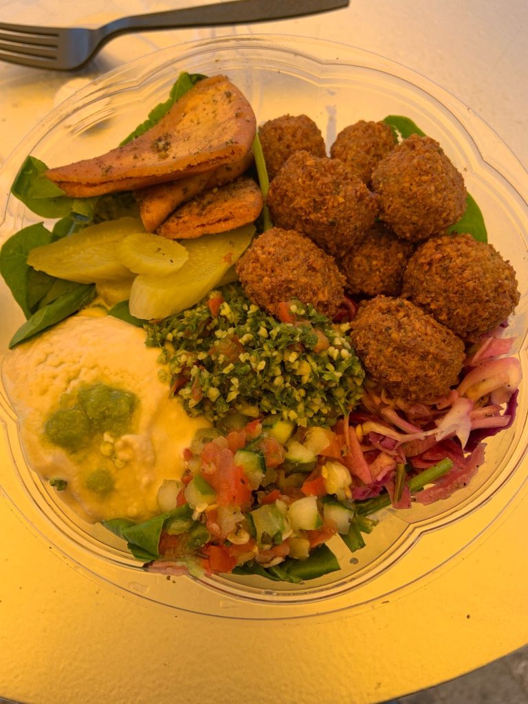 Maryland Waldorf Amsterdam Falafelshop photo 3