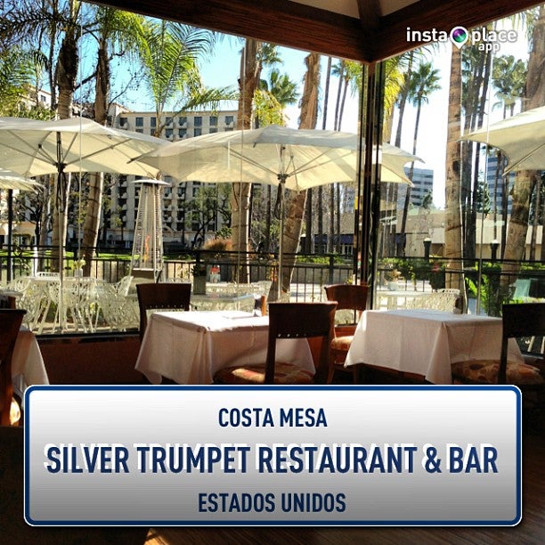 California Anaheim Silver Trumpet Restaurant & Bar photo 3